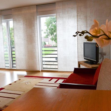 Kuressaare Tallinn Street Apartments Dış mekan fotoğraf